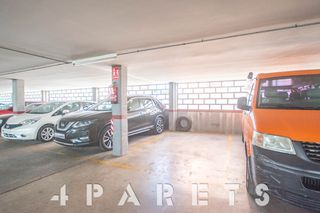 Affitto Posto auto in Carrer de sant cugat 107. Amplia plaza de aparcamiento en alquiler en la calle sant cugat