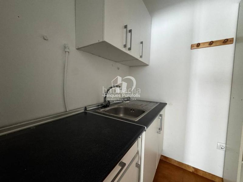 Foto b3198630-cef4-4ad8-ab80-ee2184fe6e05. Lloguer local comercial a Malgrat de Mar