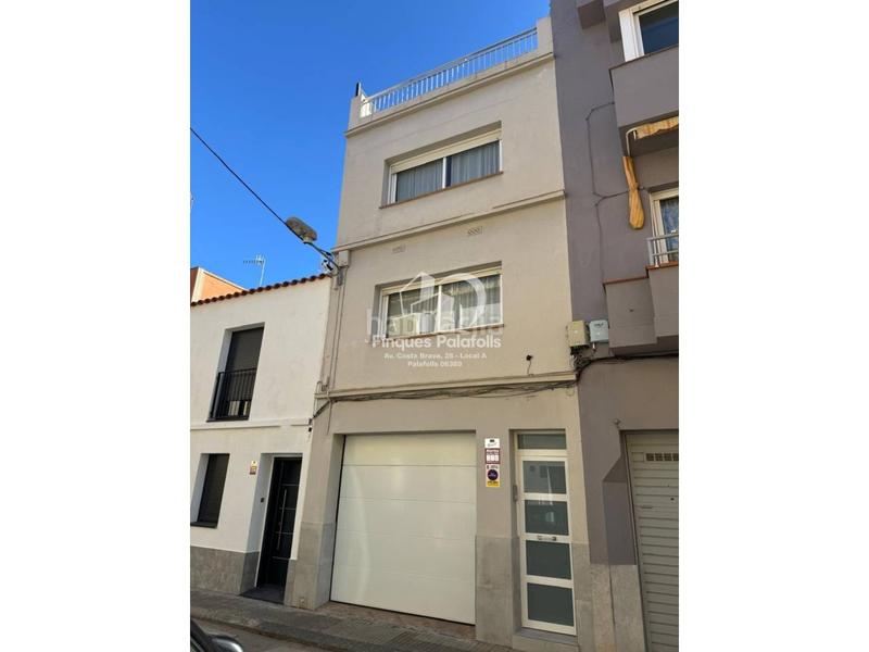 Foto 518af065-c9fc-4c20-8a5b-6cf2c8b42f6a. Maison jumelée avec parking dans Malgrat de Mar