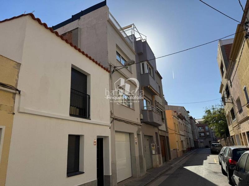 Foto bcd4ac97-ce75-4e37-a836-9a9a539a4d78. Maison jumelée avec parking dans Malgrat de Mar