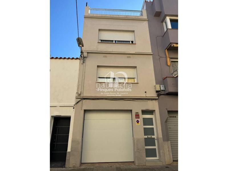 Foto dcf03c59-2e62-4836-8828-2dd7c9107cf6. Maison jumelée avec parking dans Malgrat de Mar