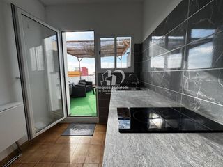 Casa adossada  Calle sant ramon. Inmejorable ubicación