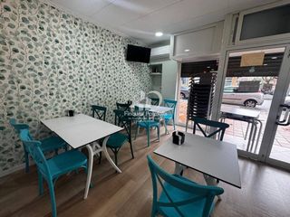 Local Comercial  Calle arnau gatell. Local panaderia cafeteria en venta en  els pavos