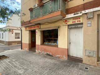 Local commercial  Carrer de la fuensanta. Local comercial con posibilidad de cambio de uso a vivienda