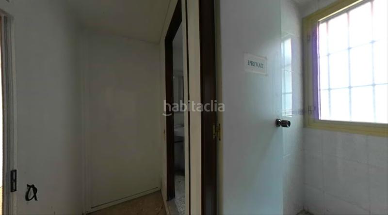 Foto 101dd623-12d0-4d6a-9ad6-2ad2bdad078f. Local comercial amplio local comercial en venta en Viladecans