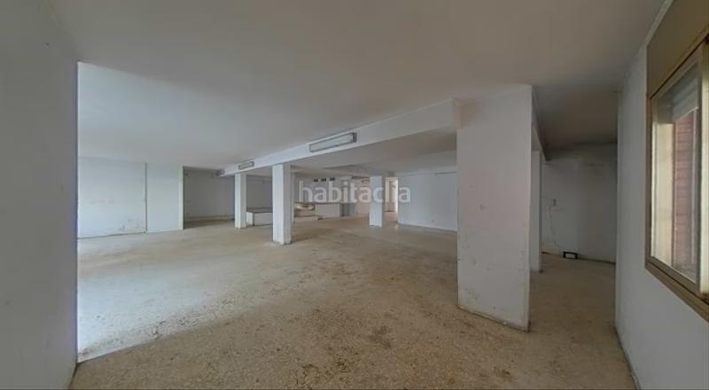 Foto 15155b2e-fe00-4748-992e-c0940e2fe206. Local comercial amplio local comercial en venta en Viladecans
