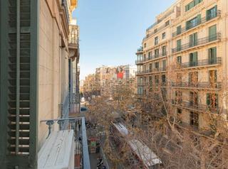 Appartement  Carrer de valncia. Pis modernista en venda!