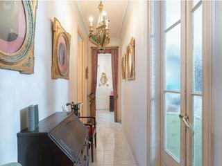 Appartement  Carrer de valència. Pis modernista en venda!