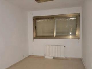 Appartement  Carrer de les agudes. Piso a reformar