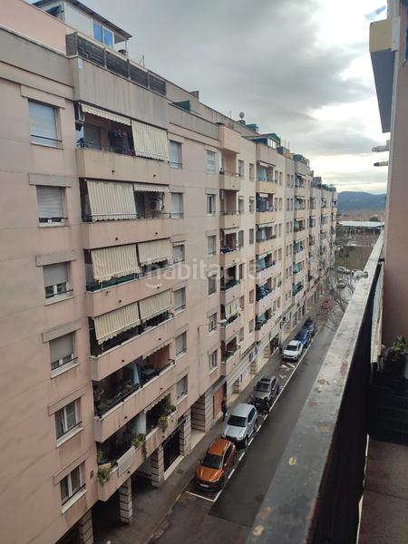 Foto e98382b6-040b-4d1b-9238-1893c3403fa2. Piso  en pleno centro , a sólo un paso de todo tipo de servicios en Rubí