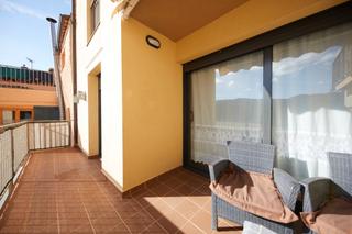 Appartement  Carrer vilanova. Amplio y luminoso piso con balcn en entorno natural