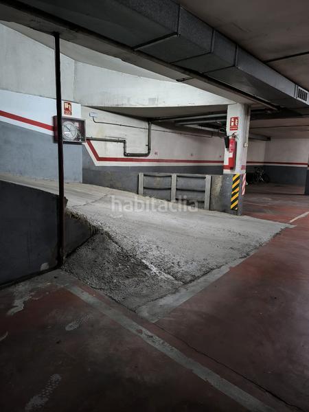 Foto 3091f5c4-58bd-411b-be4a-5bdbbafd8d79. Parking coche en carrer del canonge doctor auguet 53 plaza de aparcamiento en Viladecans