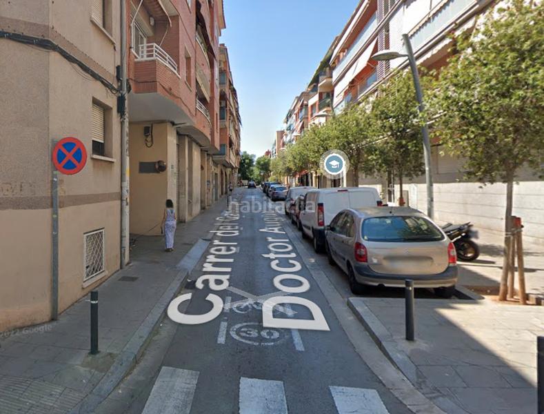 Foto a20ae48a-c876-4c7a-87f6-05acb9b6ea90. Parking coche en carrer del canonge doctor auguet 53 plaza de aparcamiento en Viladecans