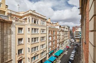 Appartement  Carrer del bisbe sivilla. Amplio piso en una de las zonas mas exclusivas de barcelona
