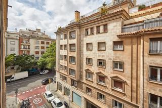 Pis  Carrer del bisbe sivilla. Amplio piso en una de las zonas mas exclusivas de barcelona