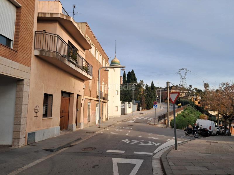 Foto c9a15109-6ffe-493d-986e-6254244dcd09. Casa adosada oportunidad para construir hasta 9 pisos – casa para reformar o derribar en el papiol en Papiol (El)