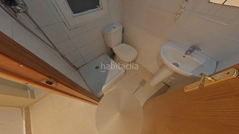 Foto 53f12900-f918-42f5-a999-ebc754d967aa. Pis a Raval Barcelona