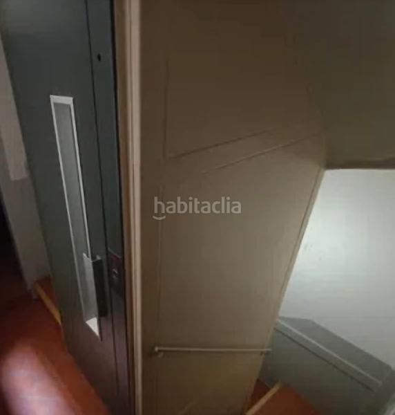 Foto d52000f1-34d5-47d4-a6f3-965f81f77cd1. Pis a Raval Barcelona