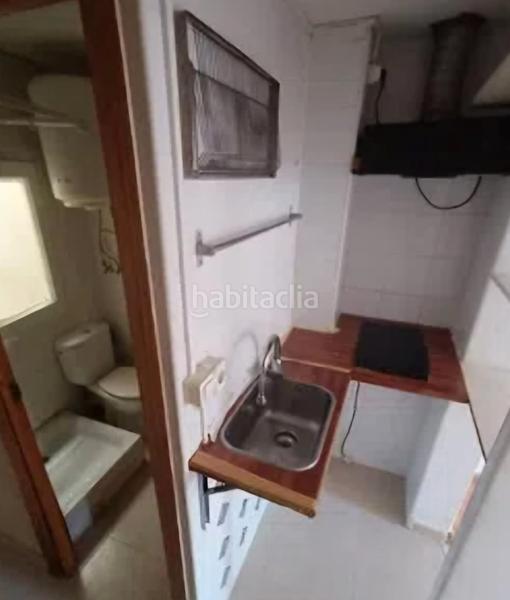 Foto de5671e2-87a6-4e58-9adb-1f16b50af3a4. Pis a Raval Barcelona