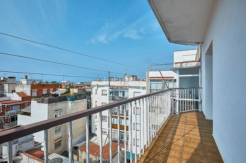 Foto e3d6b238-35b6-42f2-9642-f348ed274ce9. Piso ?? un hogar con vistas para soñar en familia ? en Mataró