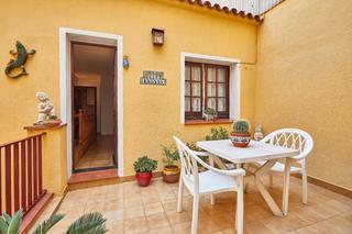 Reihenhaus in Veral d´Ocata. Casa de pueblo con encanto en el centro de vilassar de mar, a 6