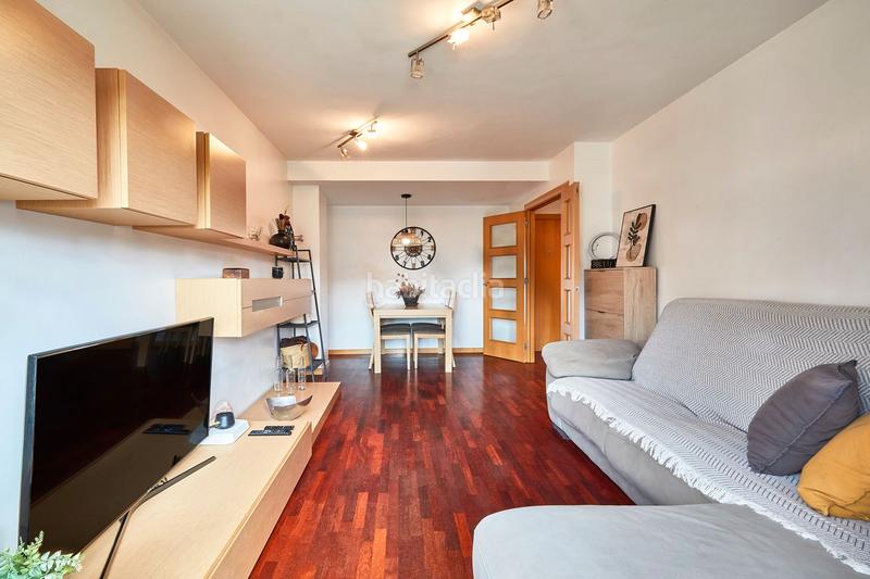 Foto 27d2f3c9-138f-41d5-9322-0eaedc2e8d41. Piso  en venta en Olesa de Montserrat