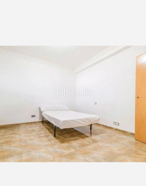 Foto a3cdb36e-e540-4924-b6bd-c9c372bbed0c. Piano terra in La Roureda Viladecans