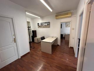 Alquiler Oficina  Carrer d'hipòlit lázaro. Oficina en alquiler en gràcia – camp d’en grassot