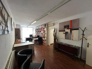 Büro in Carrer d'Hipòlit Lázaro