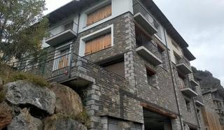 Casa  Agregado castello de tor. En venta edificio mixto en castelló de tor (pont de suert)