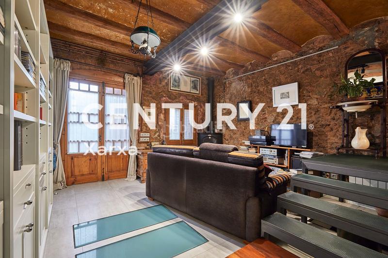 Foto 00568f16-6407-4613-af3e-0e56cacefe11. Casa a schiera con camino riscaldamento in Horta Barcelona