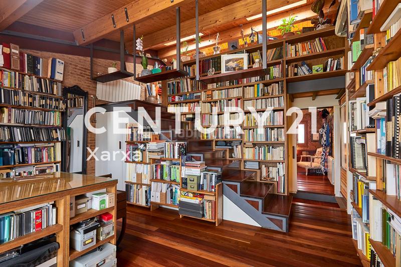 Foto 06dcd092-d23d-44a1-a8a5-a374021f9104. Casa a schiera con camino riscaldamento in Horta Barcelona