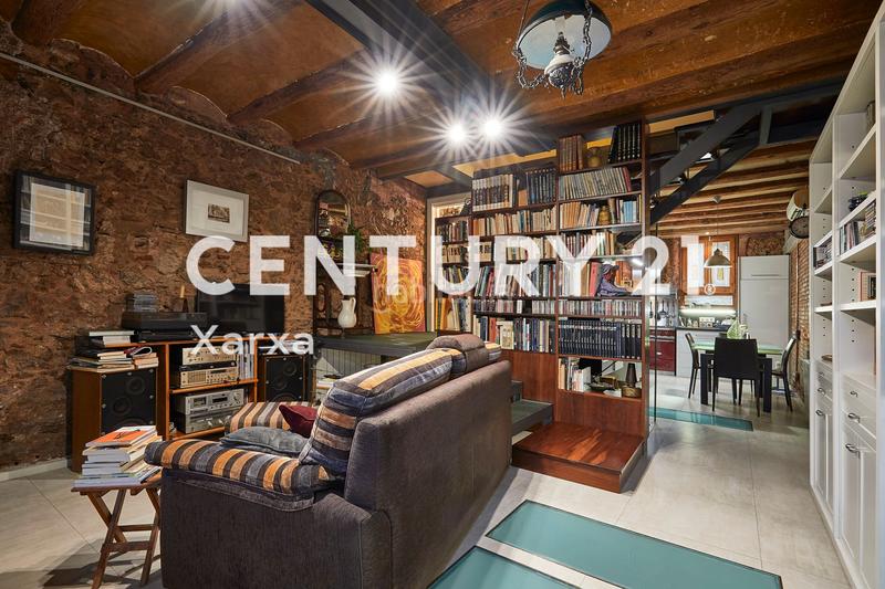 Foto 17200ab9-176d-48a0-8544-d98d089195dc. Casa a schiera con camino riscaldamento in Horta Barcelona