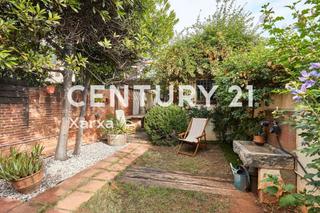 Casa adossada a Horta. Un oasis de calma en el corazón de horta – barcelona