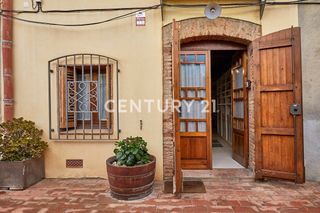 Casa adossada a Horta. Un oasis de calma en el corazón de horta – barcelona