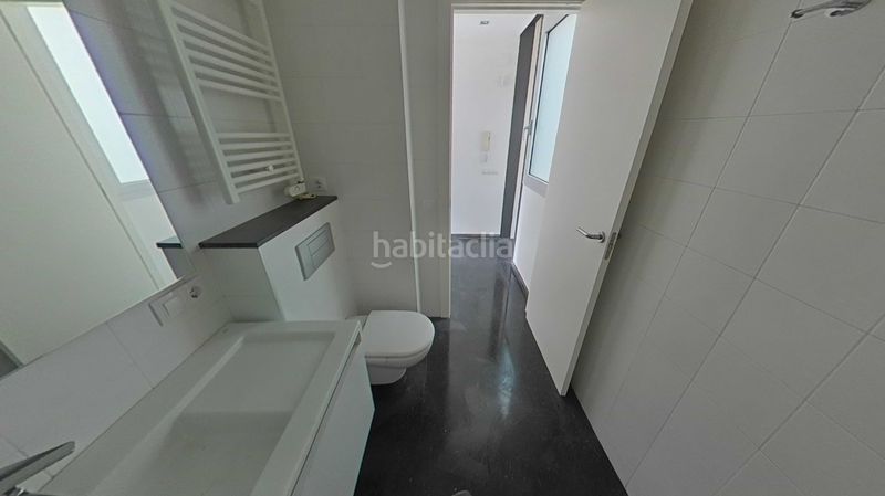 Foto f4f81933-6565-48b2-a4ea-d2dc5bd57195. Edifici a La Ràpita Santa Margarida i els Monjos