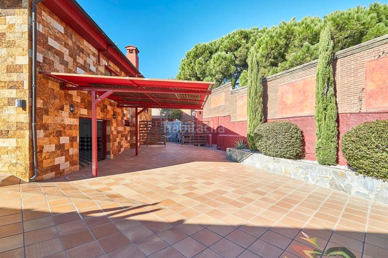 Foto 0aa7d7fb-f3f6-478e-b5c8-7aca1bfb3dfd. Haus mit kamin heizung parking pool in Canovelles