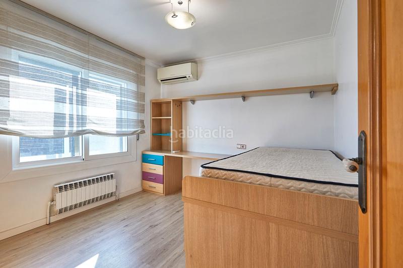 Foto 0fff0e8a-dac2-4247-8fa6-e70104028ba0. Haus mit kamin heizung parking pool in Canovelles