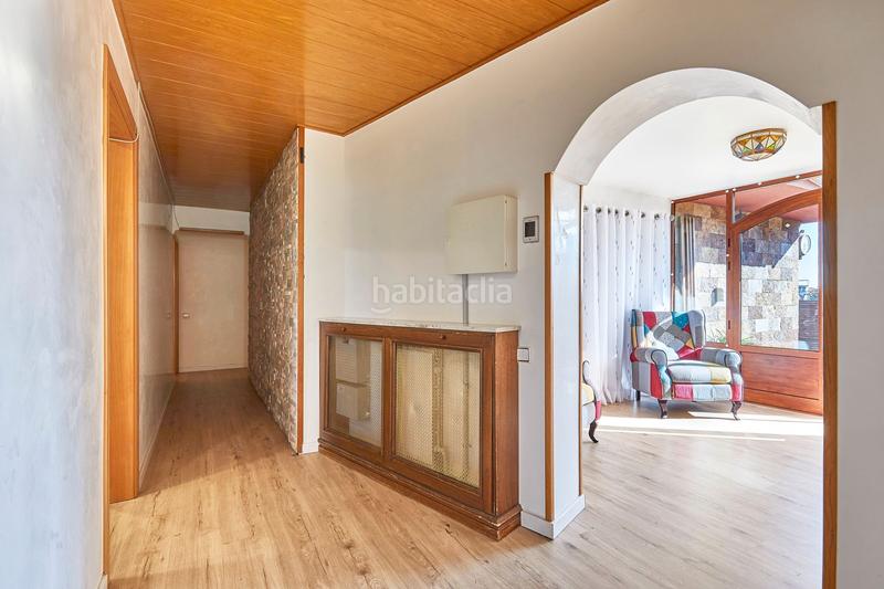 Foto 168ab4f0-c884-41e6-ab76-359821bbe241. Haus mit kamin heizung parking pool in Canovelles