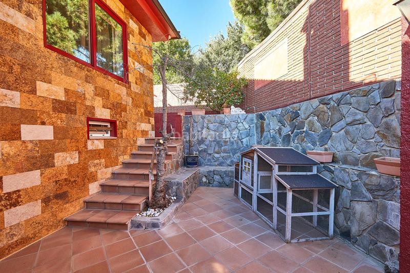 Foto 1a8c6a3f-9215-4874-aeeb-2a11d4df4764. Haus mit kamin heizung parking pool in Canovelles