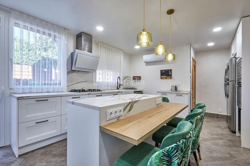 Foto 202c3c7c-3f16-412e-a5fc-d09388f427de. Haus mit kamin heizung parking pool in Canovelles