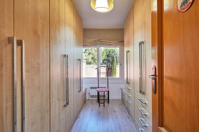 Foto 3b47a196-3251-4c54-9649-4a30a191445b. Haus mit kamin heizung parking pool in Canovelles