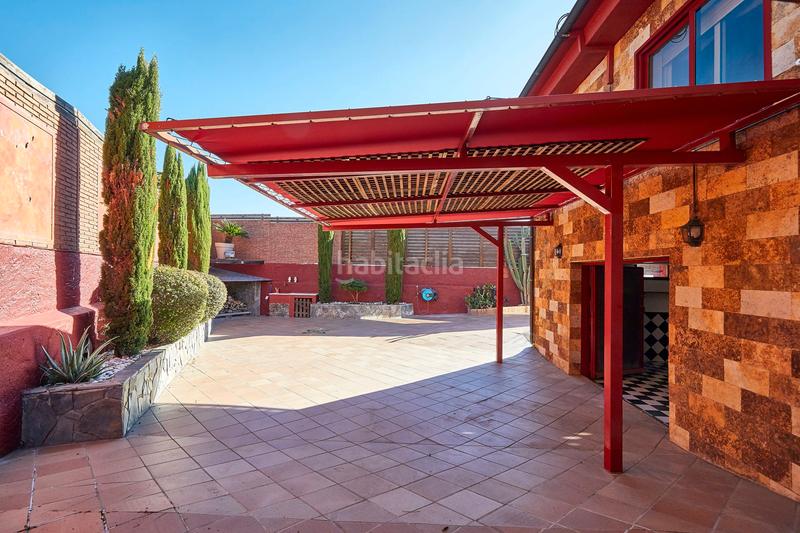 Foto 42d00dad-4251-48e6-b028-3a8434c3b0ee. Haus mit kamin heizung parking pool in Canovelles