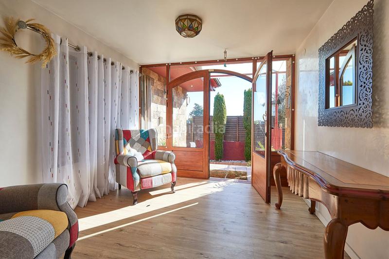 Foto 66c4e424-0105-46f6-af55-4c524bacb4c6. Haus mit kamin heizung parking pool in Canovelles