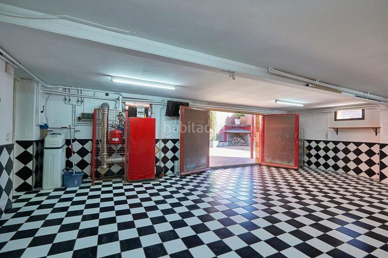 Foto 71a3e8d7-47b1-4f4b-acbc-2012d3e9e6ee. Haus mit kamin heizung parking pool in Canovelles