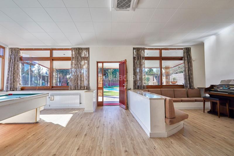 Foto 98551db0-5219-4da9-97f2-e41f0dce35d8. Haus mit kamin heizung parking pool in Canovelles