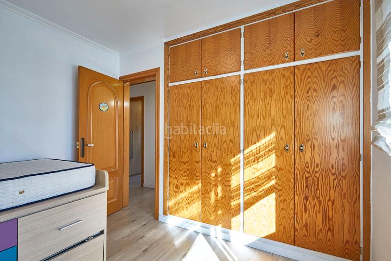 Foto ec3bde0f-bc75-44c7-ad27-1d1b7cc42037. Haus mit kamin heizung parking pool in Canovelles