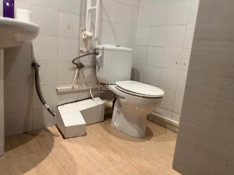 Foto f504cf4a-d15c-40e5-ab6c-b028af158195. Rent business premise in Via Europa - Parc Central Mataró