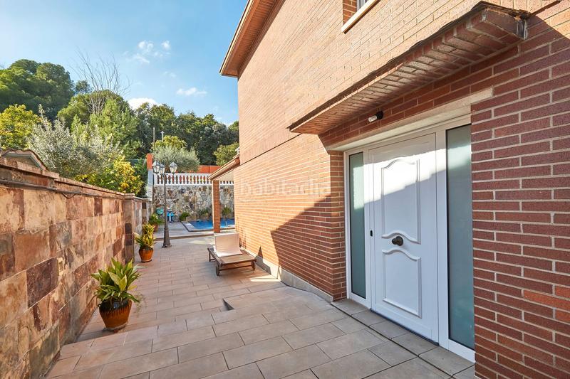 Foto 2796c566-2776-4a1c-99e2-fbb0f334ddd3. Maison avec chauffage parking piscine dans Santa Maria-Terra Nostra Montcada i Reixac