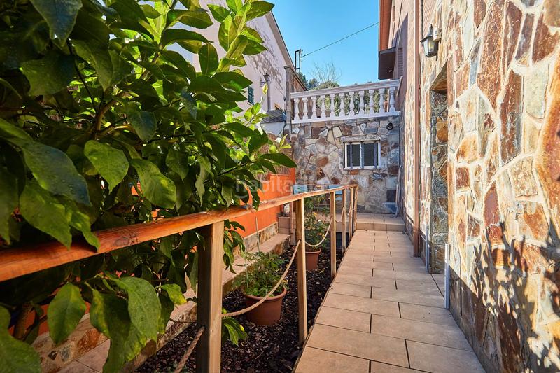 Foto 3eebd361-f69e-4f24-93a0-ab8599ed78cf. Maison avec chauffage parking piscine dans Santa Maria-Terra Nostra Montcada i Reixac